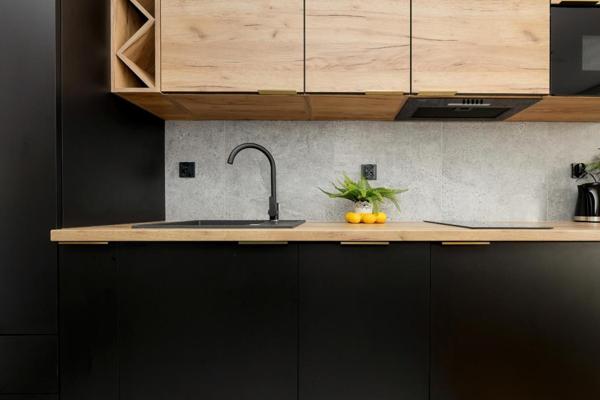 Modern Black & Wooden Apartment Warsaw Near The Airport By Noclegi Renters Exterior photo