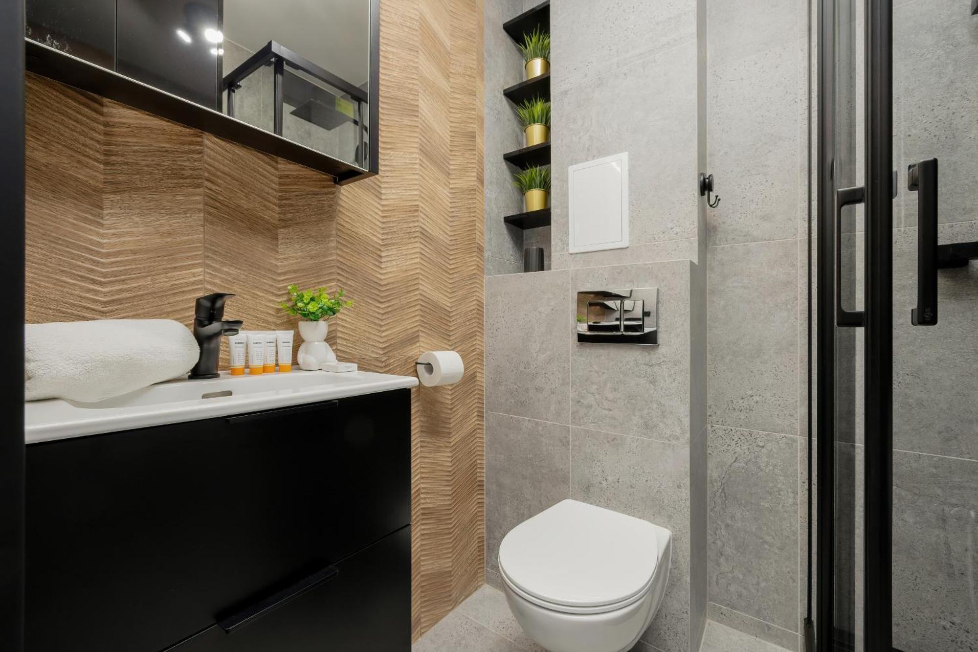 Modern Black & Wooden Apartment Warsaw Near The Airport By Noclegi Renters Exterior photo