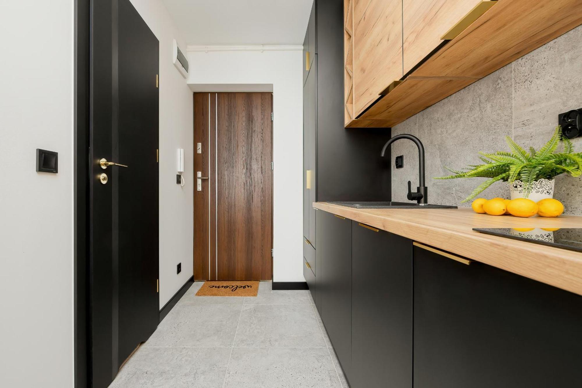 Modern Black & Wooden Apartment Warsaw Near The Airport By Noclegi Renters Exterior photo