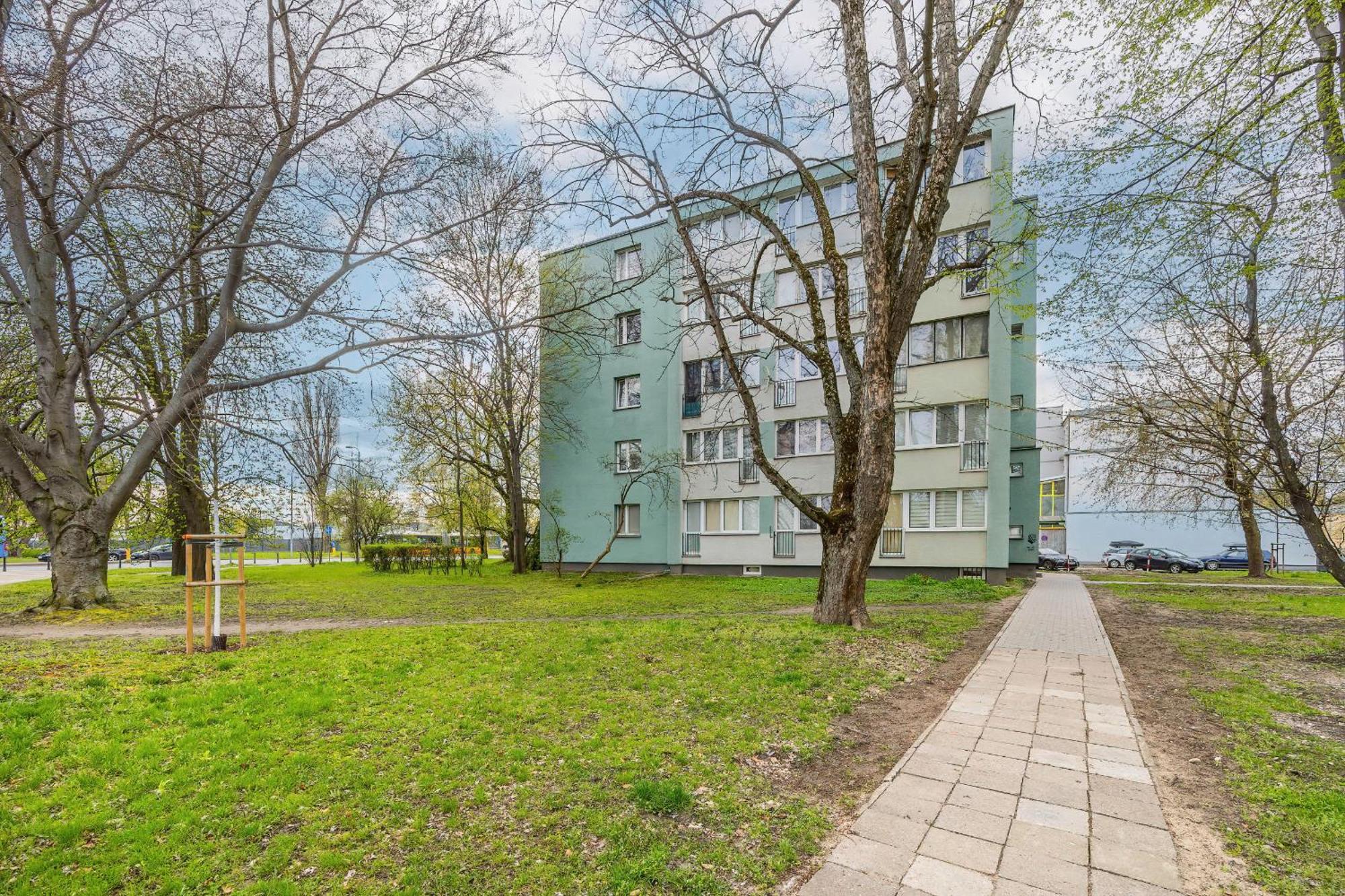 Modern Black & Wooden Apartment Warsaw Near The Airport By Noclegi Renters Exterior photo